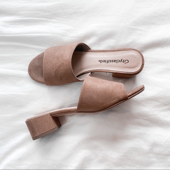 Shoes - Slides